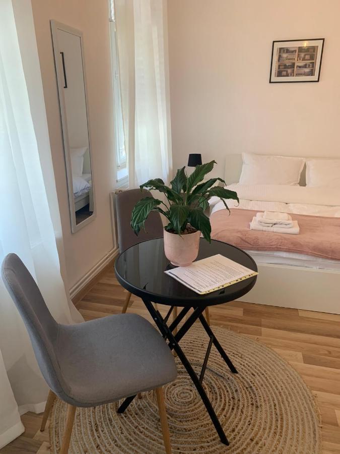 Apartament Plopilor Studios シビウ エクステリア 写真